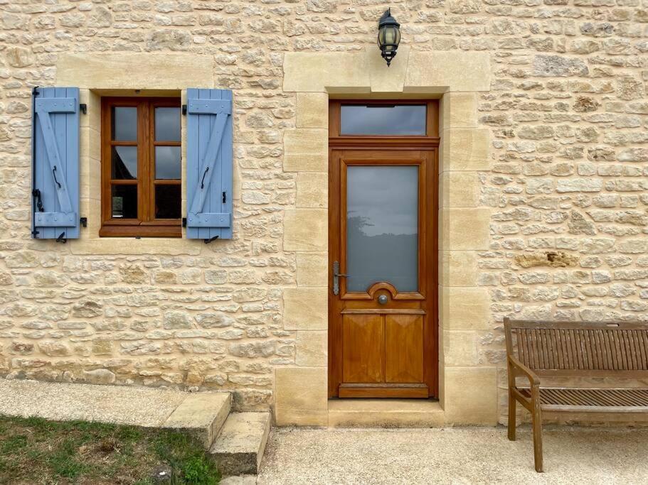 Charming 19Th Century Farmhouse With Pool Vitrac  Exteriér fotografie